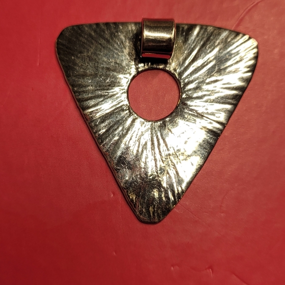 Set of 3 silver pendants. One has crushed opal one mother of pearl - Picture 6 of 7